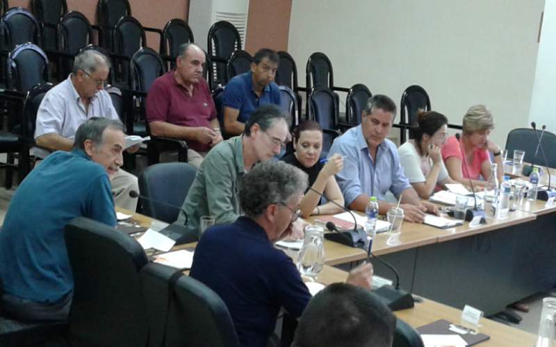 Ρίζος: “Τα αυτοκίνητα μπαίνουν μέσα στο Άλσος Αγίου Νικολάου”