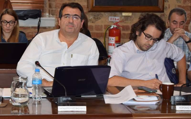 Οι πρόσφυγες που φιλοξενούνται στην Αγία Βαρβάρα ξεκινούν να κλείνουν ραντεβού για μετεγκατάσταση