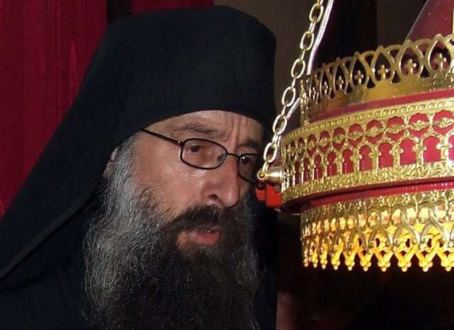 Πέθανε ο μοναχός Θεωνάς