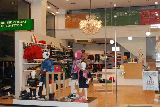 Το κατάστημα παιδικών ρούχων UNITED COLORS OF BENETTON – 012 μεταφέρθηκε σε νέο χώρο