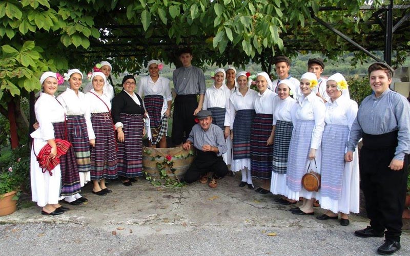 Γλέντι με το Λύκειο Ελληνίδων Νάουσας