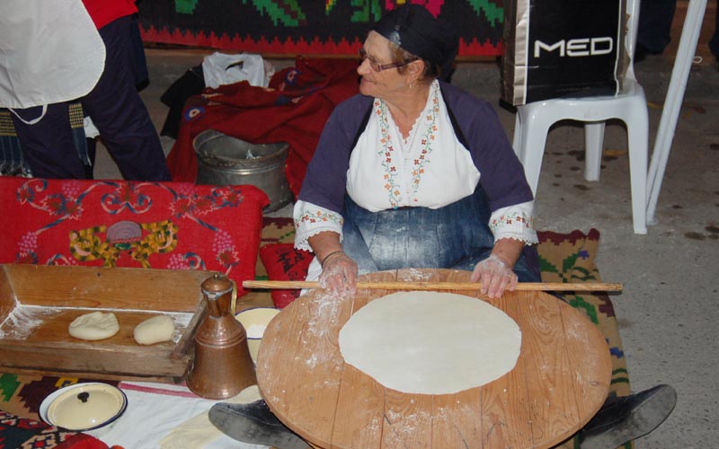 Αλεξάνδρεια: Εξαιρετικές γεύσεις στην “Γιορτή Παραδοσιακής Πίτας” (φωτογραφίες, βίντεο)