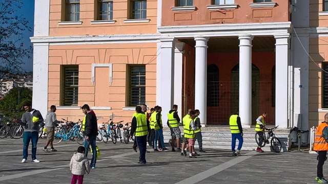 Ανθρώπινο Δυναμικό: Ποδηλατοβόλτα με πρόσφυγες στην Βέροια