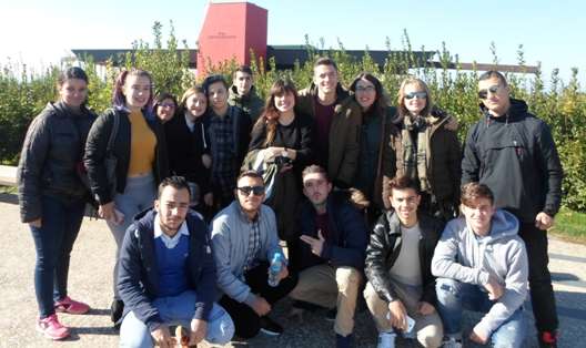 Η παιδαγωγική ομάδα  Erasmus + του 1ου ΕΚ Βέροιας στο Κτήμα Γεροβασιλείου