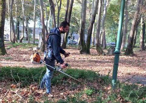 Εργασίες καθαριότητας στον Άγιο Νικόλαο