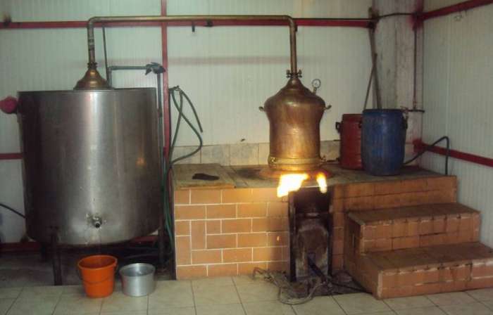 Μικρή παράταση αποστακτικής περιόδου, μικρών αποσταγματοποιών