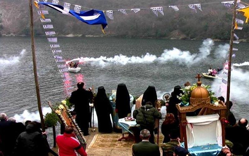 Θεοφάνεια στην Ιερά Μονή Θεοτόκου Καλλίπετρας