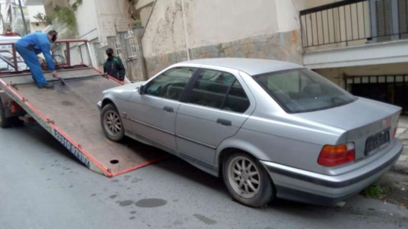 Η Δημοτική Αστυνομία Βέροιας συνέλεξε τα τελευταία εγκαταλελειμμένα οχήματα
