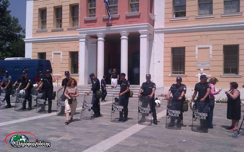 Βέροια: Κλειστό το “Ρολόι” το Σάββατο για τα εγκαίνια γραφείων της Χρυσής Αυγής