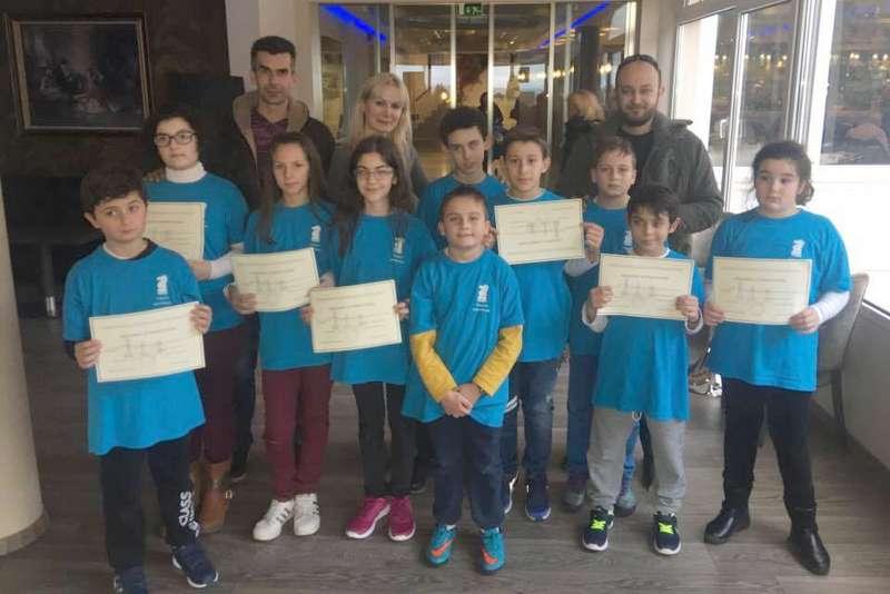 Διάκριση του 5ου Δημοτικού Νάουσα σε σχολικούς αγώνες σκάκι