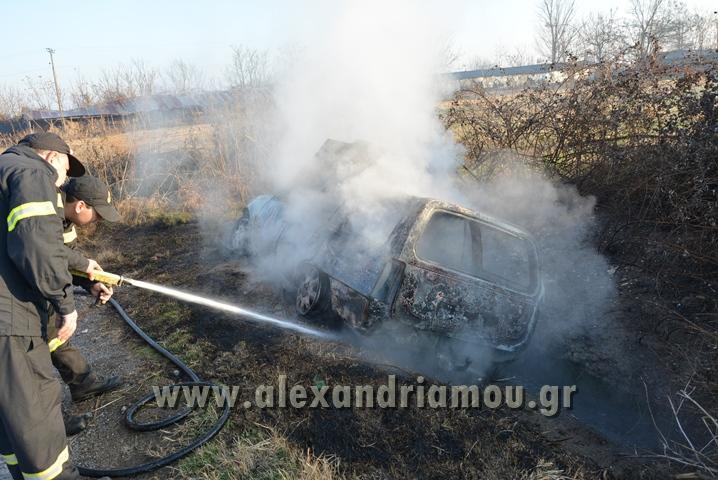 Κάηκε εγκαταλελειμμένο αυτοκίνητο έξω από το Λιανοβέργι