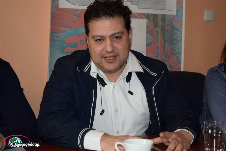 Ο Γιώργος Κάκαρης και η Σχολική Επιτροπή Πρωτοβάθμιας Εκπαίδευσης