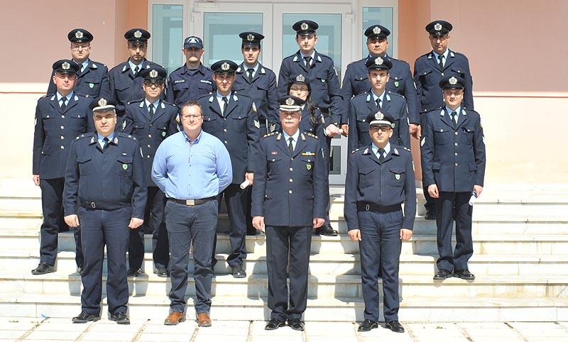 Πιστοποιητικά σπουδών σε 13 αστυνομικούς στην Σχολή της Βέροιας