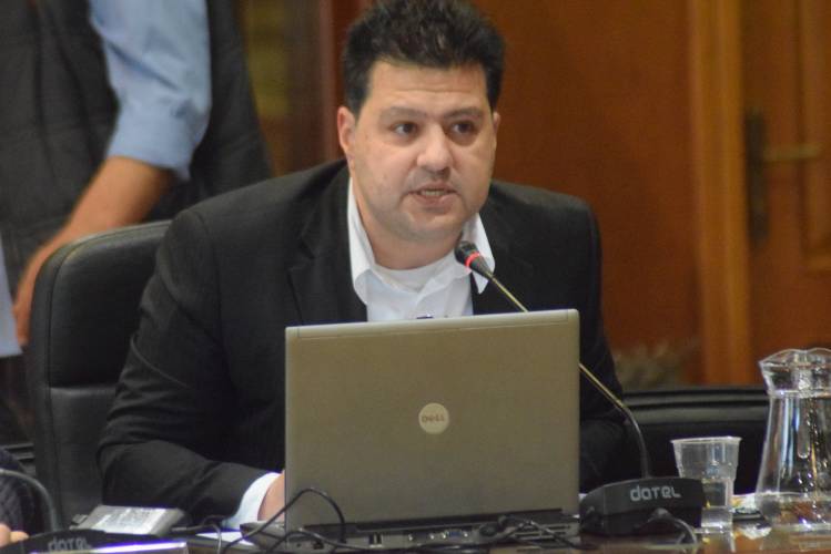 Η άναρχη κατάσταση του πεζοδρομημένου κέντρου στο Δημοτικό Συμβούλιο Βέροιας