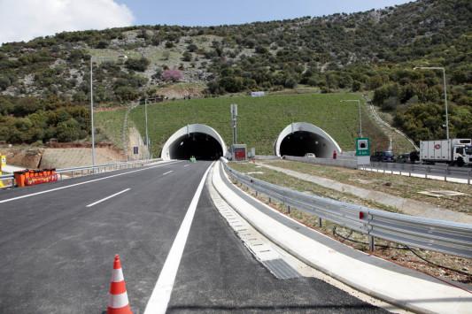 “Μακροχώρι” θα βαπτιστεί μια από τις σήραγγες των Τεμπών