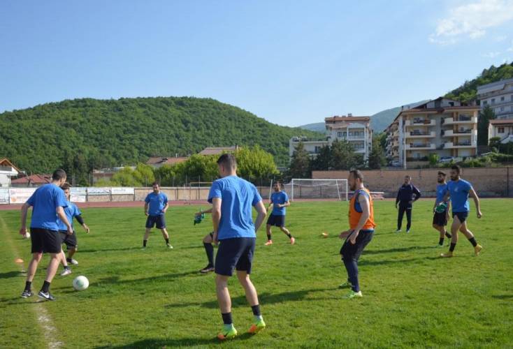 Χωρίς δυο με Καβάλα η Νάουσα