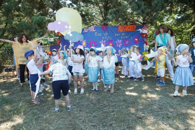 Η καλοκαιρινή  παράσταση του παιδικού σταθμού Κοπανού
