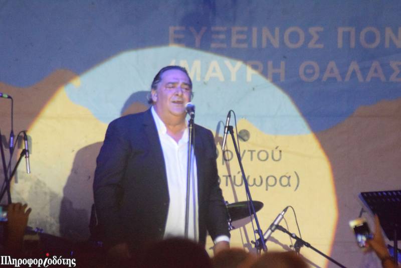 Πέθανε ο Βασίλης Καρράς