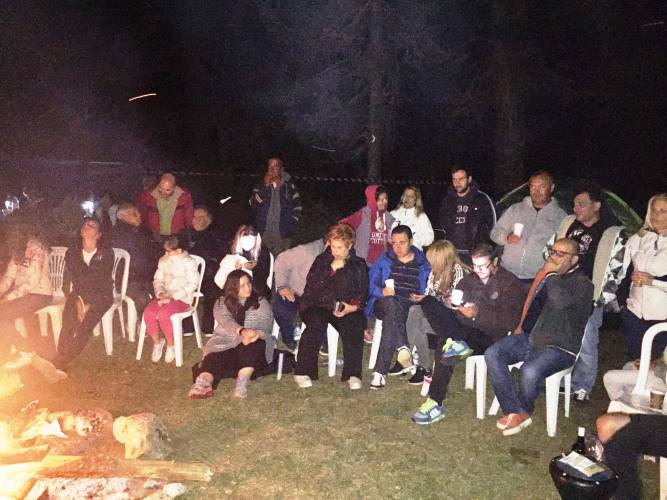 Ξηρολίβαδο: Η υπαίθρια διαβίωση στα Πεύκα