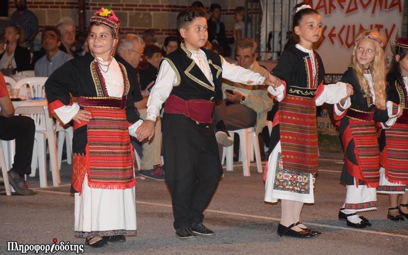Άνοιξε η αυλαία του 5ου Φεστιβάλ Παραδοσιακών Χορών Χαρίεσσας (φωτογραφίες, βίντεο)