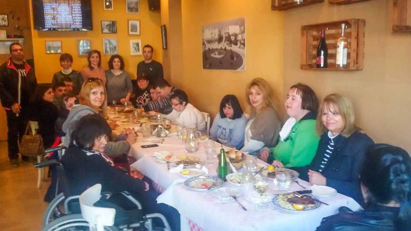 Εκδρομή του ΚΔΑΠ ΜΕΑ Νάουσας στην θάλασσα
