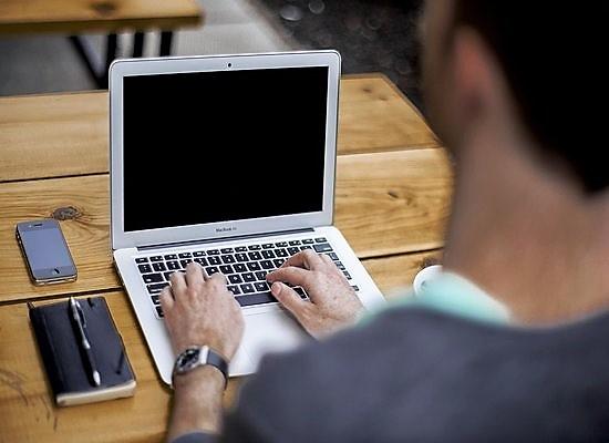 Με ηλεκτρονικό τρόπο αρχίζουν την Τρίτη οι αιτήσεις εγγραφής των επιτυχόντων σε ΑΕΙ-ΤΕΙ