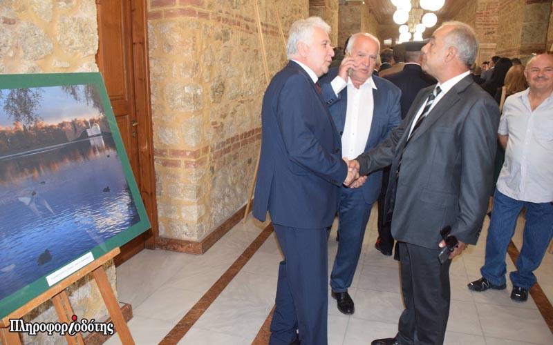 Άνοιξε στο ισόγειο του Δημαρχείου Βέροιας η έκθεση με εικόνες από την αδελφοποιημένη πόλη Πούσκιν της Ρωσίας