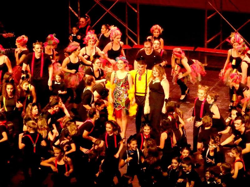 Τεράστια η επιτυχία της παράστασης musical “Ίκαρος Ποντίκαρος” της Εύας Ιεροπούλου στη Θεσσαλονίκη (φωτογραφίες)