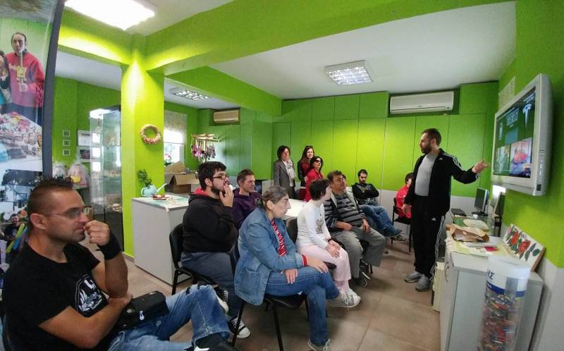 Μαθήματα υπολογιστών στο Υφάδι