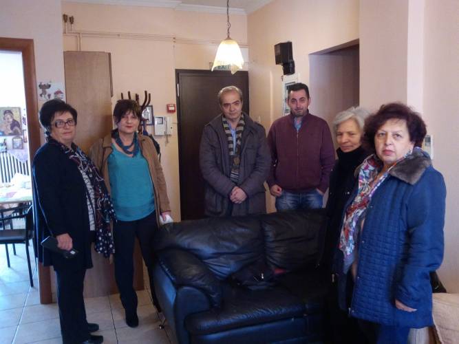 Επισκέψεις της Φρόσως Καρασαρλίδου σε κοινωνικές δομές