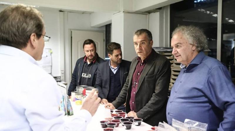Ψάχνουν και δεν βρίσκουν εποχικούς εργάτες τα εργοστάσια κονσερβοποιίας