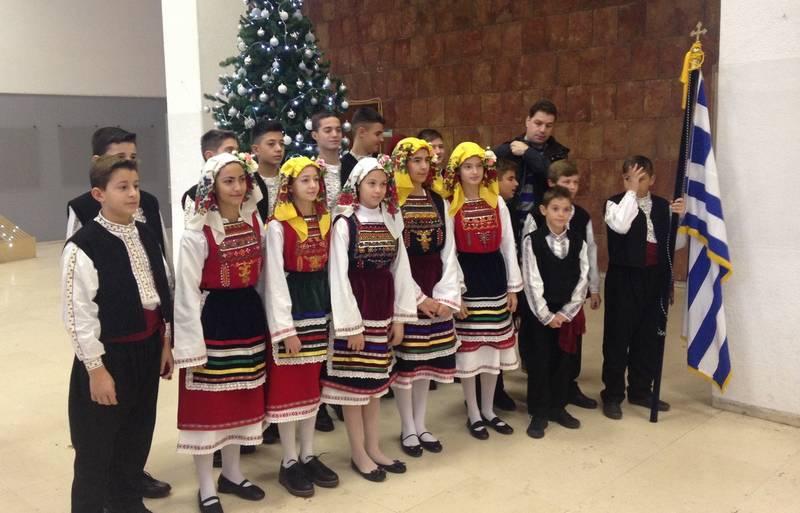Εγγραφές στα τμήματα εκμάθησης ελληνικών χορών του συλλόγου Αράπιτσα