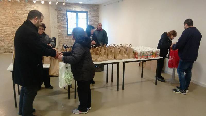 Γεύματα αγάπης στη Νάουσα