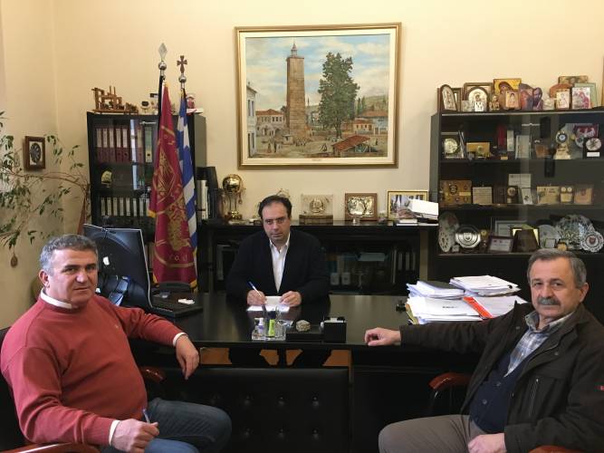 Σύμβαση για τη βελτίωση αγροτικών δρόμων υπέγραψε ο Δήμαρχος Βέροιας