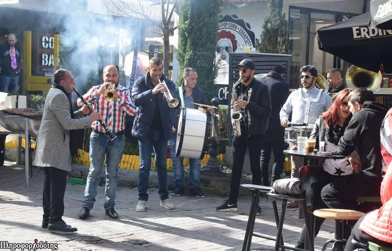 Βέροια: Δεν χάρηκαν όλοι με το αποκριάτικο πάρτι στην αγορά