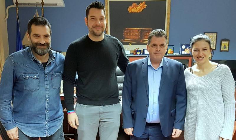 Συνάντηση του αντιπεριφερειάρχη με την Ένωση Καλλιτεχνών Φωτογράφων για τις φωτογραφίες στις νέες βιομετρικές ταυτότητες