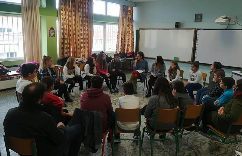 Βιωματικά εργαστήρια με θέμα «Στερεότυπα, προκαταλήψεις και έμφυλη βία» στο 4ο Δημοτικό Βέροιας