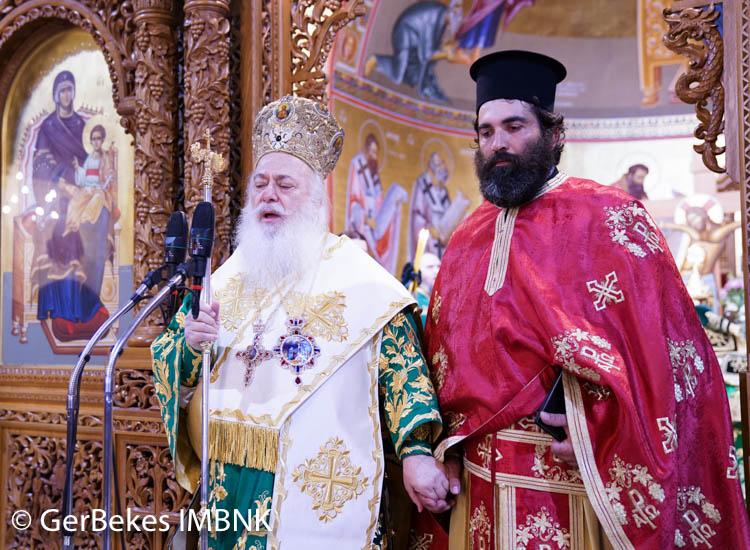 Κυριακή της Σταυροπροσκυνήσεως στην Ιερά Μητρόπολη Βεροίας – Χειροτονία Πρεσβυτέρου (φωτογραφίες)