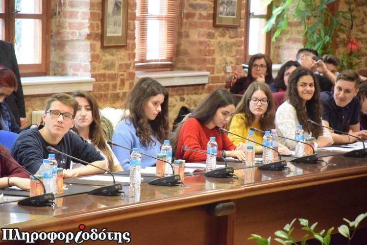 Την Παρασκευή η συνεδρίαση του Δημοτικού Συμβουλίου Εφήβων