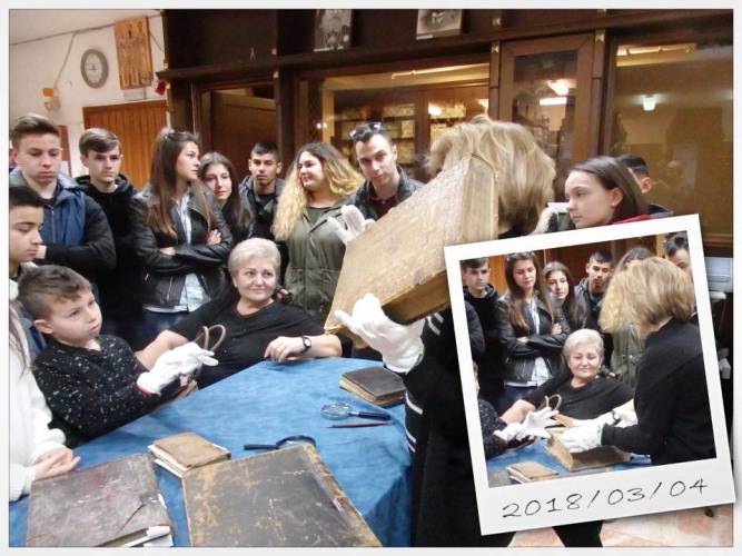 Πραγματοποιήθηκε η εκπαιδευτική επίσκεψη της Ευξείνου Λέσχης Χαρίεσσας στην Βιβλιοθήκη Αργυρούπολης
