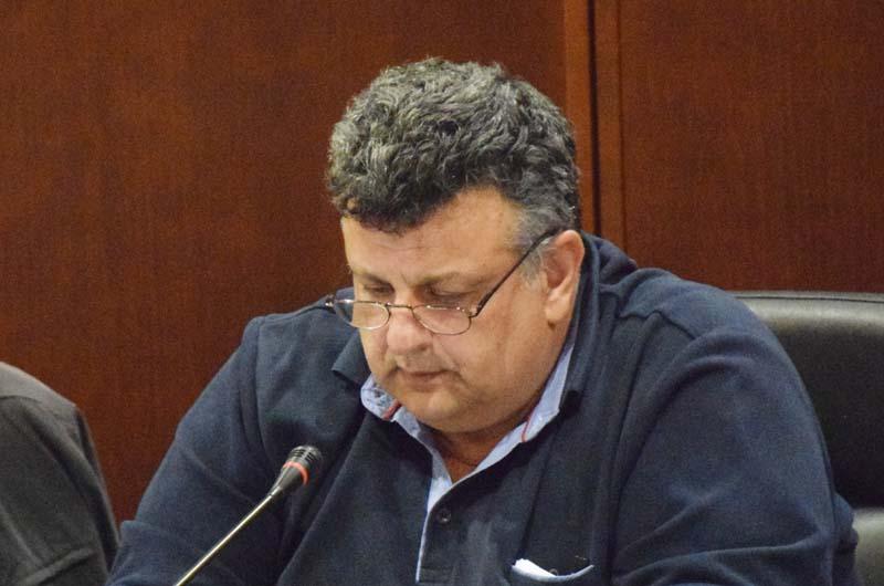 Η δυσαρέσκεια κατοίκων της Βεργίνας στο Δημοτικό Συμβούλιο Βέροιας (βίντεο)