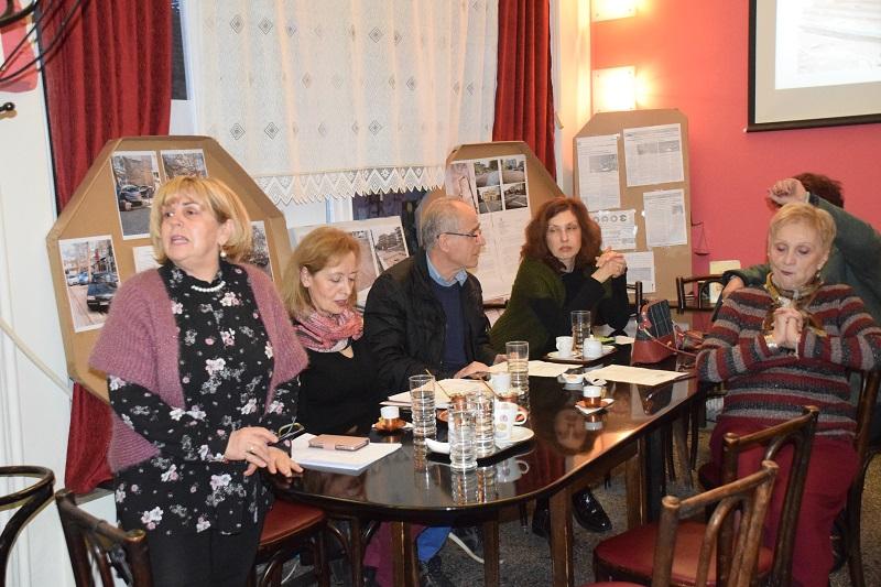 Συνεχίζει τις προσπάθειές για βελτιώσεις στις πλατείες Ωρολογίου, Πλατάνων η Κίνηση Πολιτών (βίντεο)