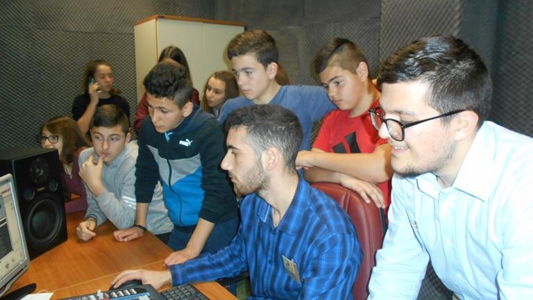 Ζωντανή μετάδοση της πρώτης εκπομπής της ομάδας ραδιοφώνου του 2ου Γυμνασίου Αλεξάνδρειας από το ΑΤΕΙΘ