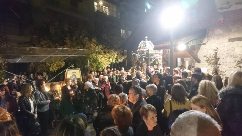 Με βροχή η περιφορά των Επιταφίων στην Βέροια