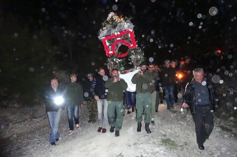 Η Λέσχη Καταδρομέων Ημαθίας στην Μονή Καλλίπετρας για την περιφορά του Επιταφίου