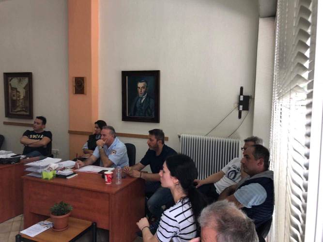 Εφαρμογή της νομιμότητας ζήτησε από τους ιδιοκτήτες καφετεριών η Δημοτική Αστυνομία Βέροιας