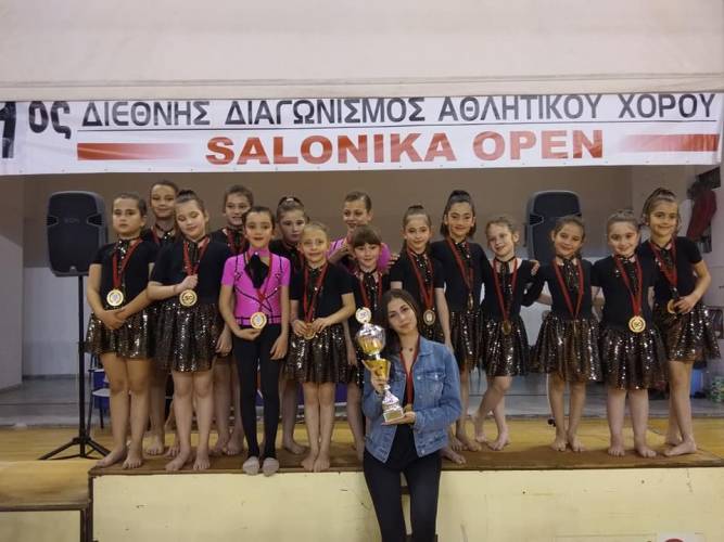 Σάρωσαν τα μετάλλια τα κορίτσια χορού του Φιλίππου (φωτογραφίες)