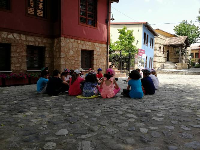 Ξεκίνησε το εκπαιδευτικό πρόγραμμα «Ο μικρός τουρίστας – Μια βαλίτσα ταξιδεύει… στη Βέροια»