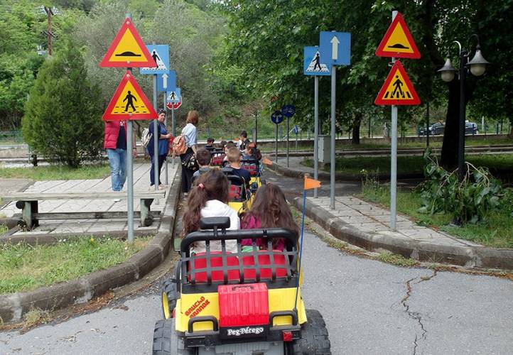 Μάθημα στο πάρκο κυκλοφοριακής αγωγής Νάουσας έκανε το Δημοτικό Σχολείο Παλατιτσίων