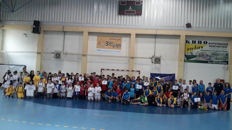 Σε γιορτινό κλίμα και με μεγάλη συμμετοχή οι σχολικοί αγώνες Χάντμπολ στο «Φιλίππειο»